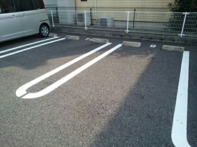 【駐車場】 | エテルノ | 駐車場があるので、車を買う予定の方も安心です