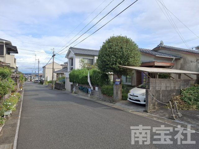 【前面道路含む現地写真】