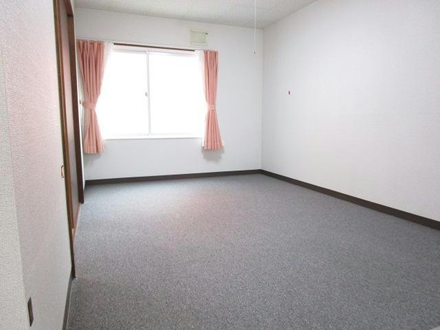 コスモハイツA棟の洋室