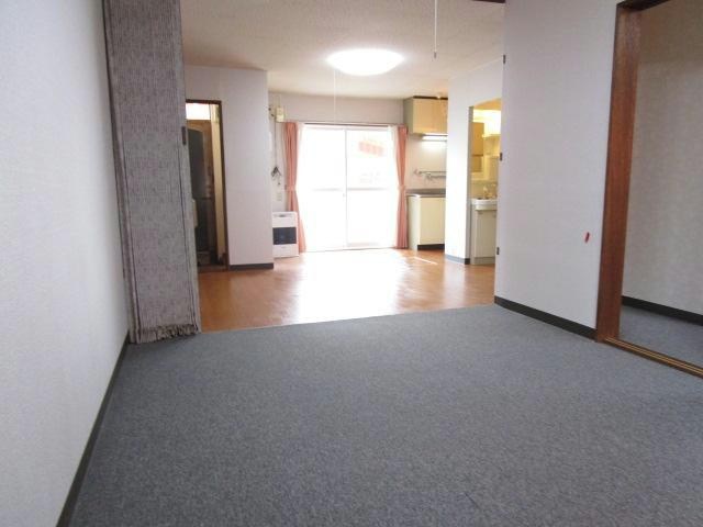 コスモハイツA棟の洋室