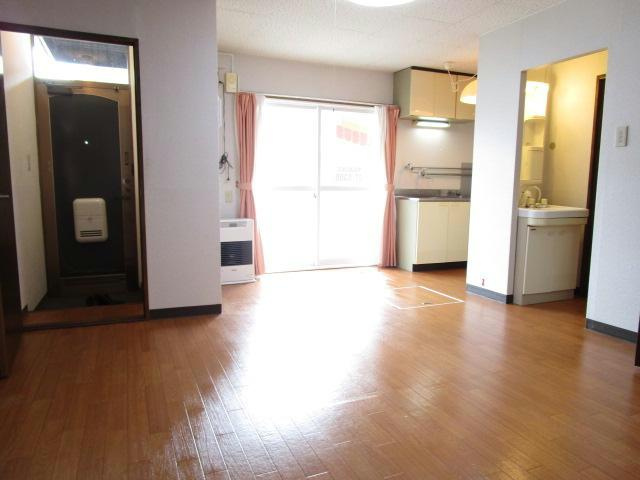 コスモハイツA棟の居間・リビング