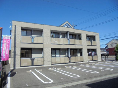 【駐車場】 | ルミエールユウ | 外観写真（昼）