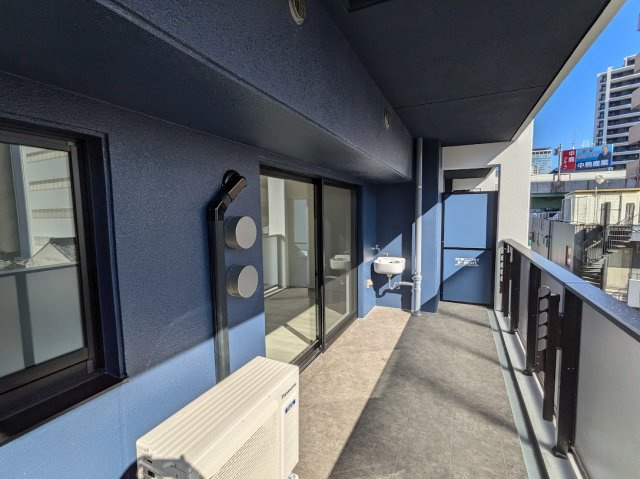 グランパセオ名駅那古野のバルコニー|外からの目が気にならないバルコニーで洗濯物が干せます