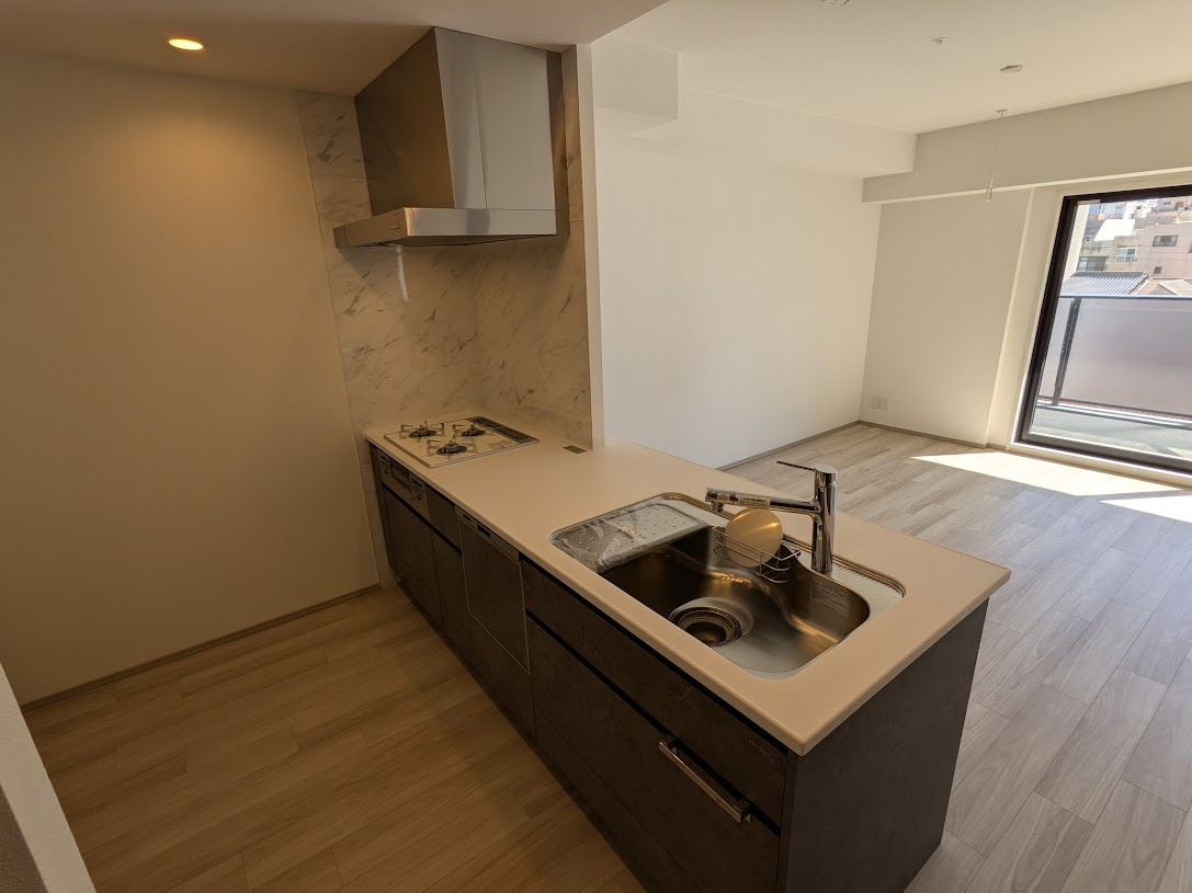 グランパセオ名駅那古野のキッチン|コンパクトなキッチンで掃除もラクラク
