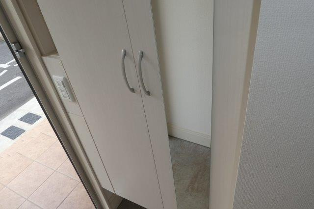 D-room平田の内装|シューズボックス