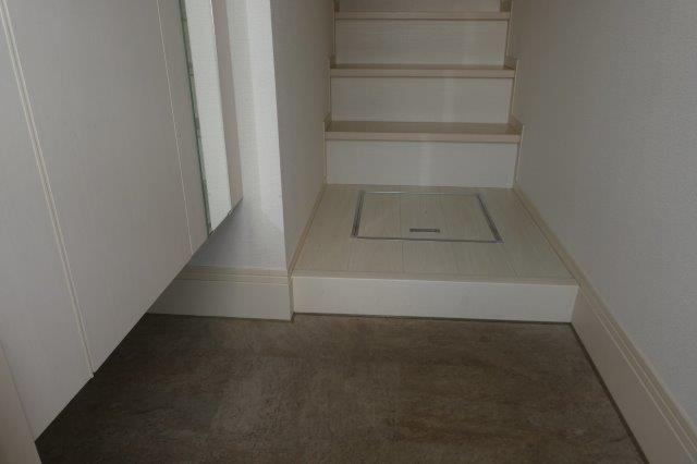 D-room平田の玄関