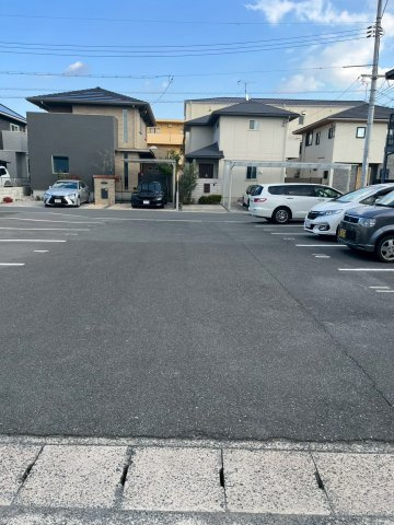 岡山市中区浜１丁目の駐車場