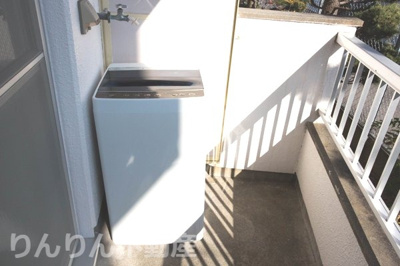 【バルコニー】 | メゾンオレンジ1 | 落ち着いた時間を過ごせるバルコニーです