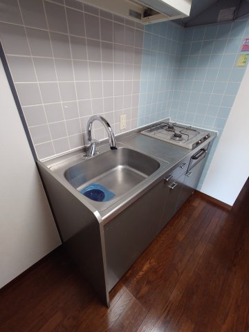 稲城市東長沼の賃貸マンションのキッチン