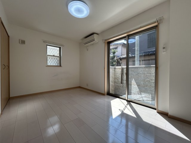 K´s AP川口本町Ⅱの居間・リビング|別号室参考写真です。