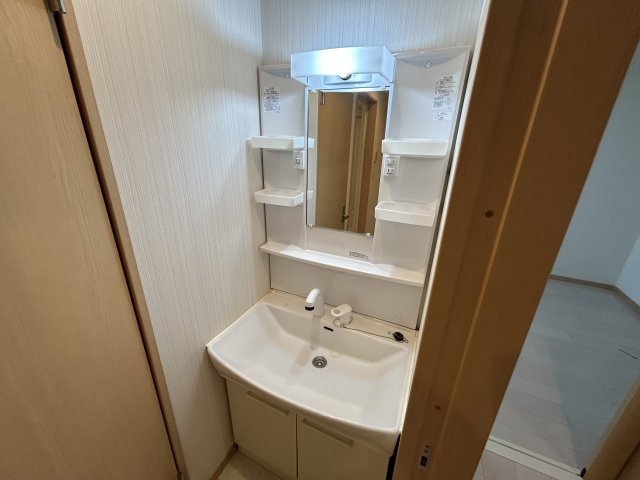 K´s AP川口本町Ⅱの独立洗面台|別号室参考写真です。