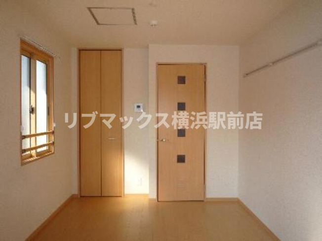 【居間・リビング】クレスト西戸部