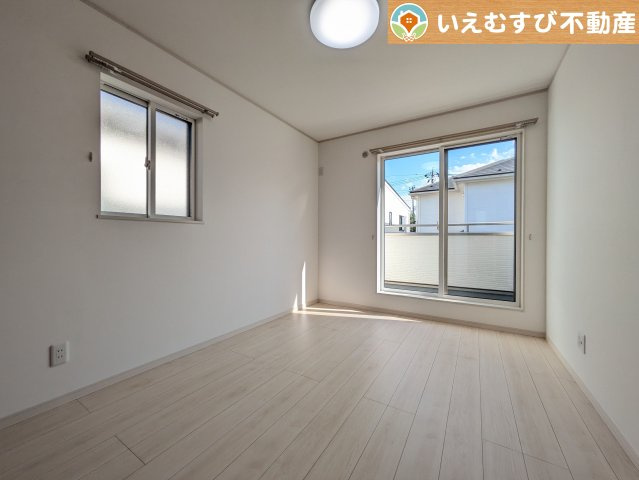 行田市長野3丁目　中古戸建の洋室