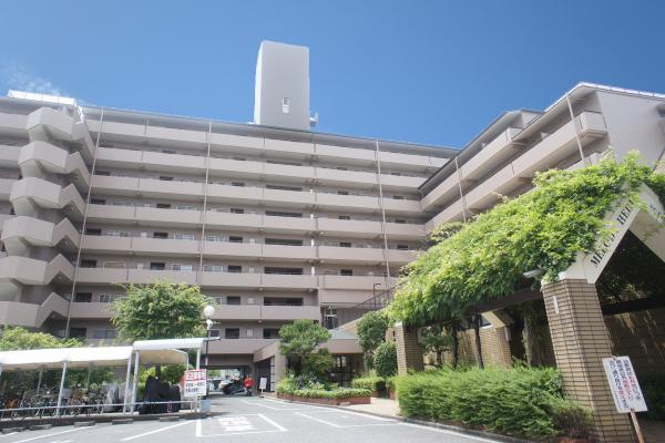 メロディーハイム吹田青葉丘の外観