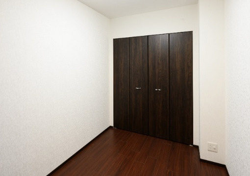 プレジオ鎗屋町の寝室