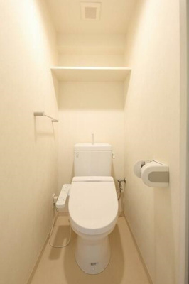 【トイレ】 | ラクラス杉並方南町 | 温水洗浄便座。