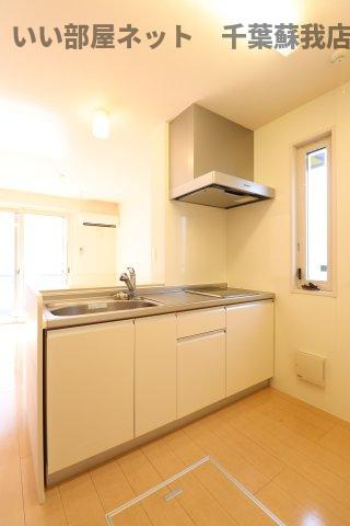 クレアのキッチン|コンパクトなキッチンで掃除もラクラク