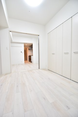 大阪市都島区内代町３丁目の賃貸マンションの玄関