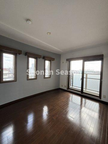 【洋室】 | より良い眺望が望める地上１１階建て５階部分！