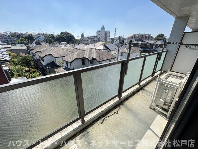 エクシード二ツ木C棟のバルコニー