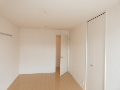 【内装】 | Y’sフラットA | 7帖の洋室になります。