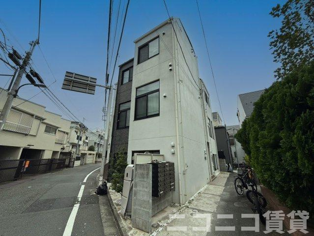 QUQURI Tokyo Shinjukuの外観