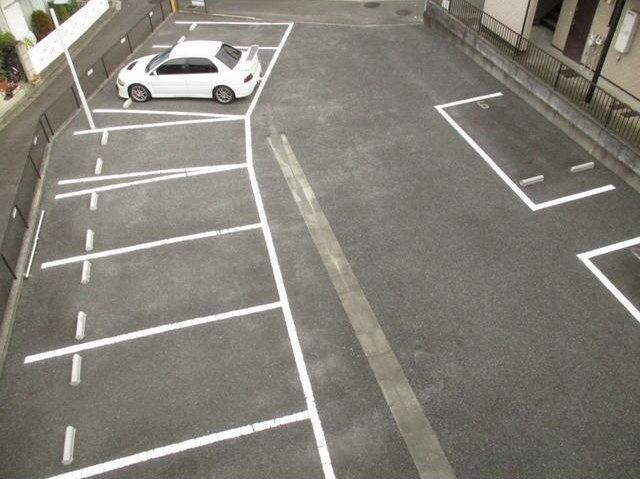 【駐車場】