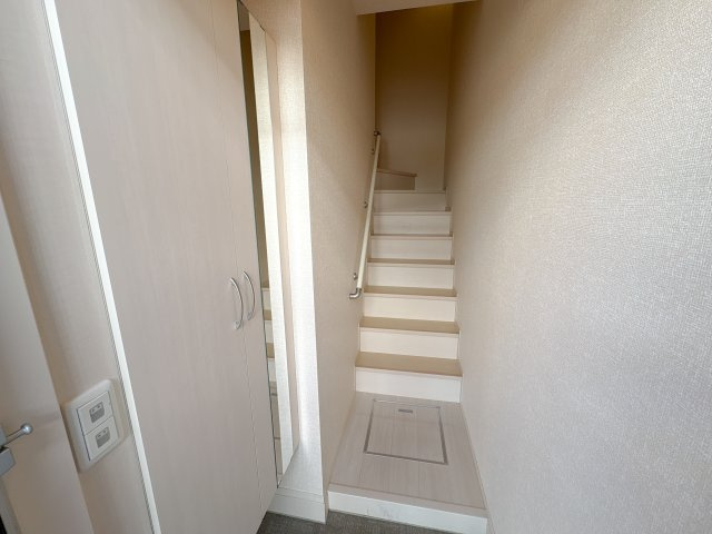 サニーヒルズ山崎新町の玄関