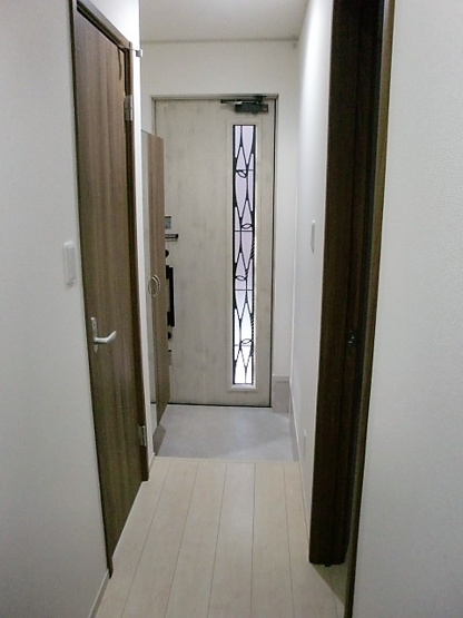 【玄関】 | ハピネス南里 | 同タイプ。現況優先。