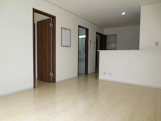 【居間・リビング】 | ハピネス南里 | 同タイプ。現況優先。