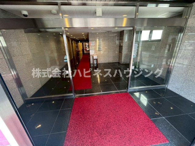 川村第10ビルのエントランス