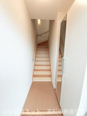 【玄関】 | グランデール観音寺Ｂ