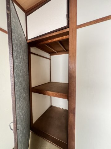 西舞子８丁目貸家の収納