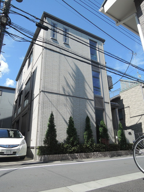 Ｓｏｌｅｉｌ　ｅｔ　Ｆｌｅｕｒ　ソレイユエフルールのエントランス|★３沿線３駅利用可能★