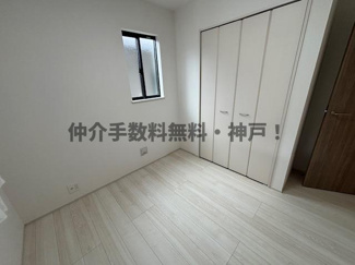 【洋室】 | 明石市太寺天王町　新築戸建　仲介手数料無料！ | 落ち着いた色調の洋室です