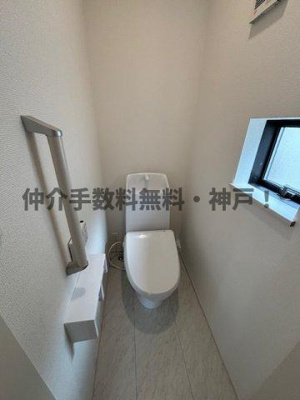 【トイレ】 | 明石市太寺天王町　新築戸建　仲介手数料無料！ | 落ち着いたトイレです