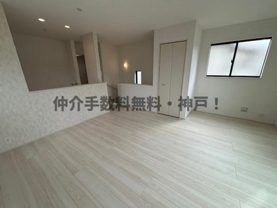 【居間・リビング】 | 明石市太寺天王町　新築戸建　仲介手数料無料！ | リビングです