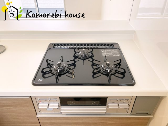 さいたま市北区宮原町2丁目　4期　新築一戸建て　ブルーミングガーデン　01のキッチン|きれいなキッチンです