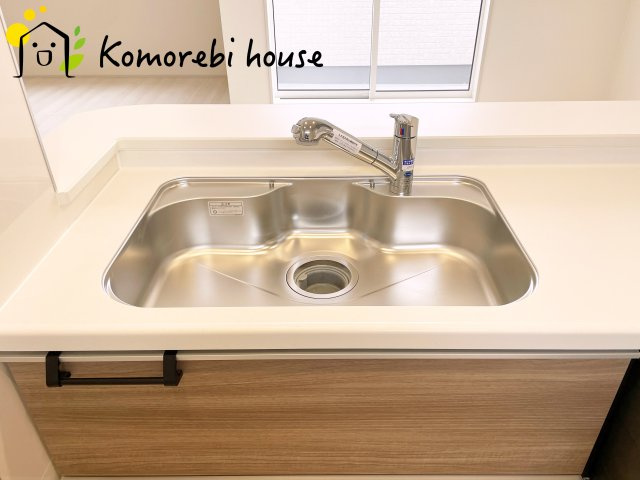 さいたま市北区宮原町2丁目　4期　新築一戸建て　ブルーミングガーデン　01のキッチン|キッチンでお料理をお楽しみください