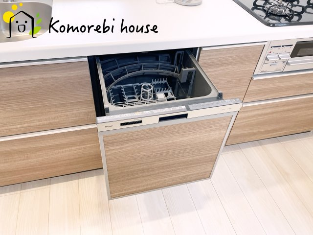 さいたま市北区宮原町2丁目　4期　新築一戸建て　ブルーミングガーデン　01のキッチン|コンパクトなキッチンで掃除もラクラク