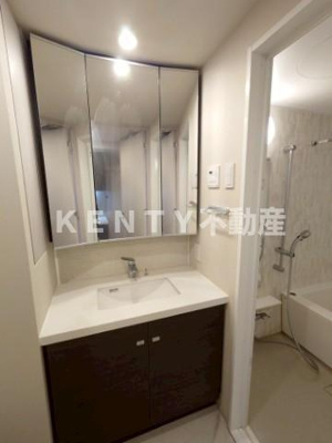 【洗面所】 | ザ・パークハビオ南大井 | 脱衣スペースもあります