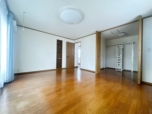 伊勢崎市連取本町既存住宅の洋室
