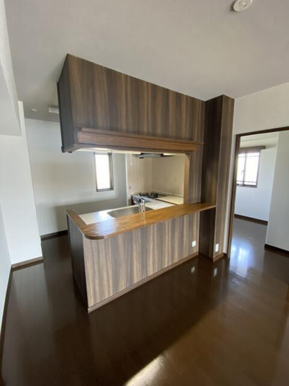 【居間・リビング】 | ドメス稲田堤 | ダイニングから見たキッチン　… 