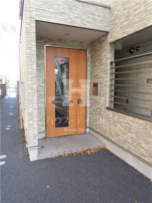 【エントランス】 | リブリ・クレールカルチェ | エントランスです