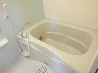 【浴室】 | アルコバレーノ | ゆったり過ごせるお風呂です