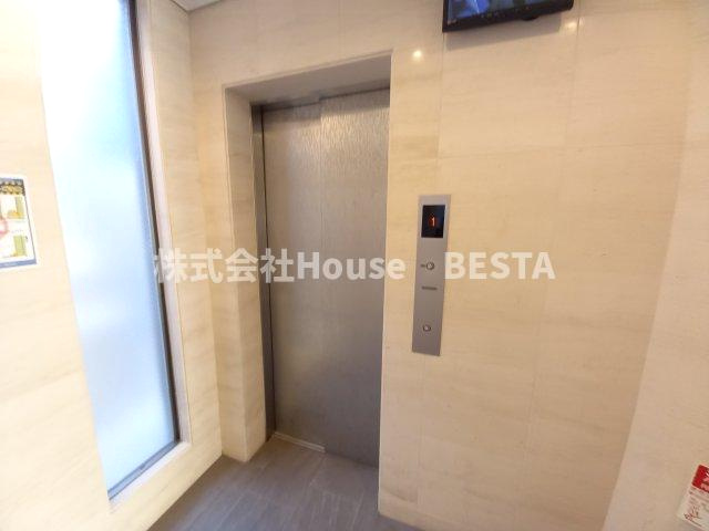 メゾンエスプリ生田のロビー