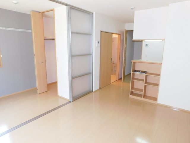 シャルメゾンＣ棟の居間・リビング