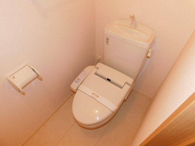 シャルメゾンＣ棟のトイレ