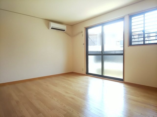 パークサイドヒロツグB棟の居間・リビング