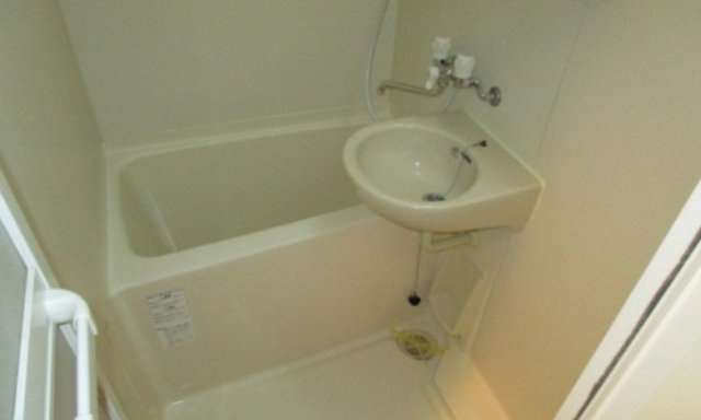 アーバイル文京本駒込の浴室|※別室参考写真です。